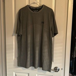 Under armor seamless tee XXL worn once